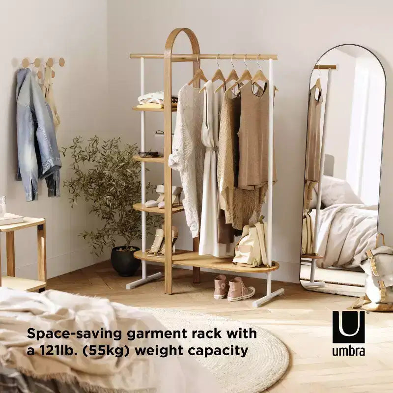 Umbra Bellwood Appendiabiti Bianco/Naturale: Telaio in Eucalipto, Asta e Ripiani Fissi, 167 cm H, Capacità 55 kg