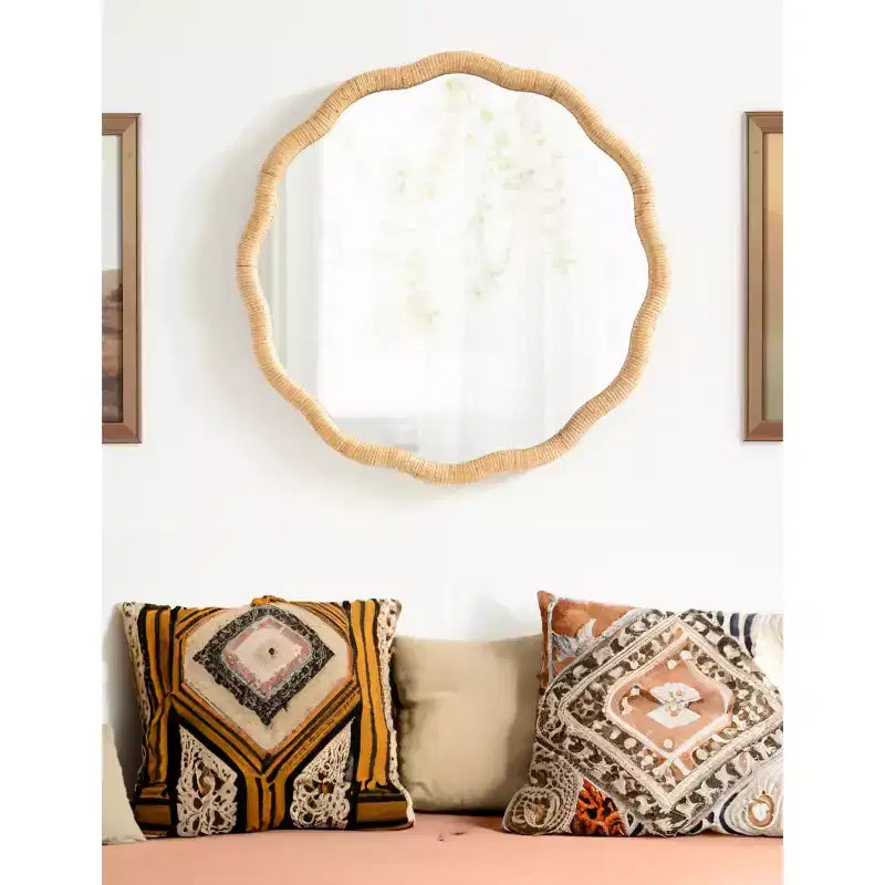 Kate & Laurel All Things Decor Specchio da parete con cornice smerlata Rahfy 66x66 cm, Naturale: Stile Bohemien, Nessun montaggio richiesto