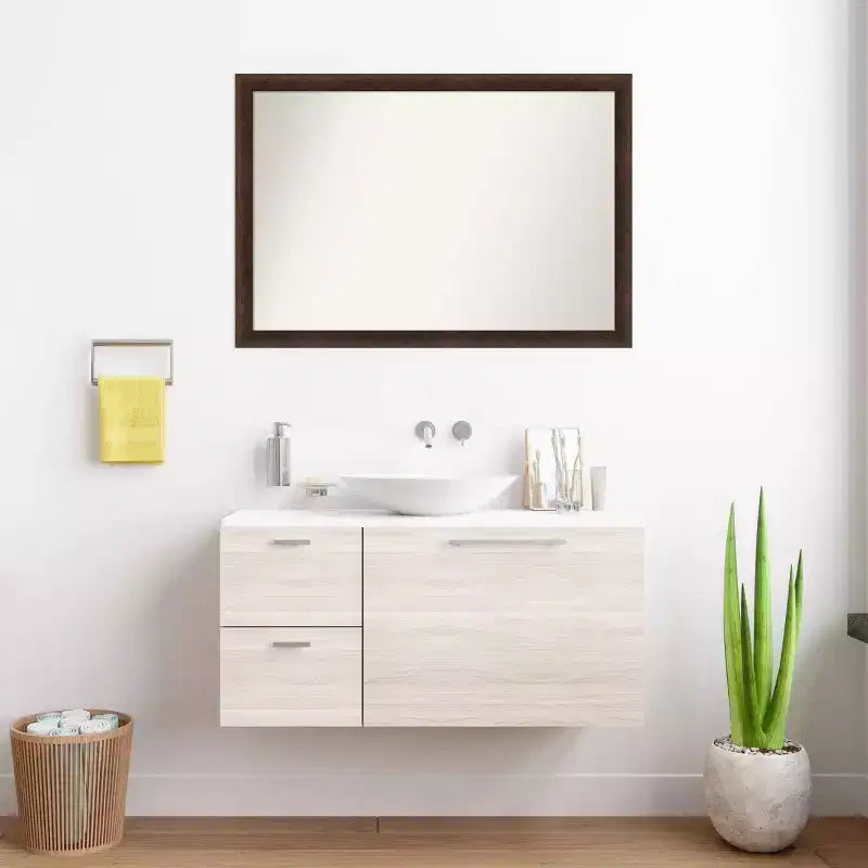 Amanti Art 39"x27" Specchio da parete non smussato in legno sottile per bagno Noce caldo: Specchio rettangolare moderno, montaggio a parete, cornice in legno