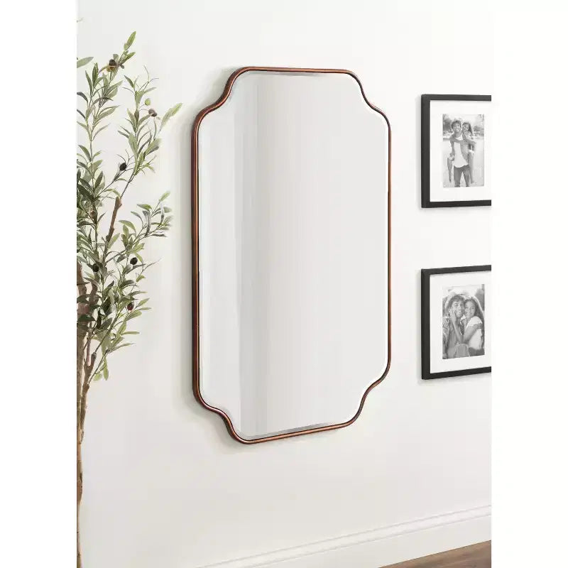 Kate & Laurel All Things Decor Specchio da parete con cornice Plumley 24"x36" Bronzo