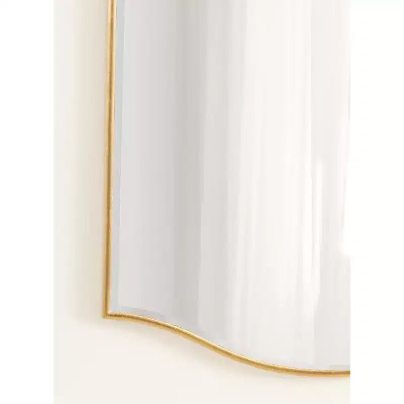 Specchio decorativo con cornice Kate & Laurel All Things Decor, 56x91 cm, affusolato Sedelle, color oro