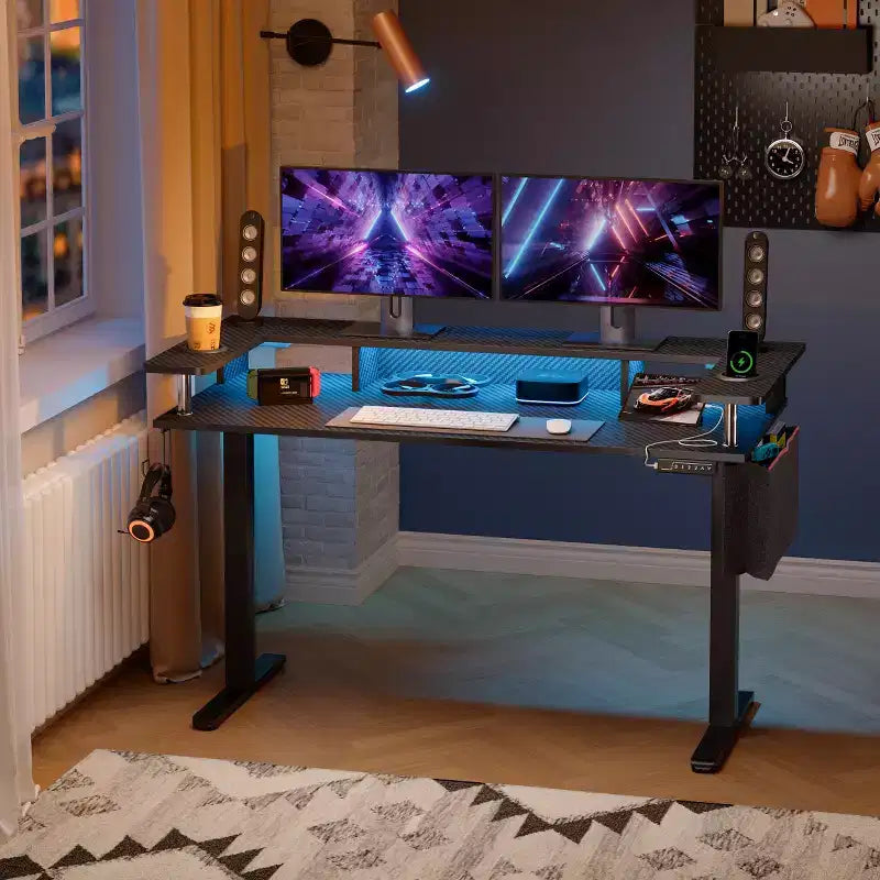 Scrivania in Piedi Bestier da 58 pollici con Supporto Monitor, Scrivania Computer a LED Regolabile in Altezza con Spazio di Archiviazione e Gancio, Scrivania per Lavoro in Piedi per Ufficio Domestico e Scrittura