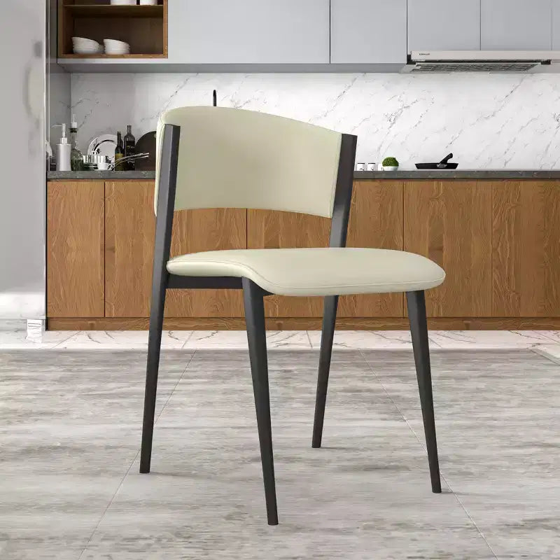 LeisureMod Aspen Series Sedie da pranzo imbottite set da 2 con sedili in pelle e telaio e gambe in ferro nero, moderne per cucina, sala da pranzo, caffè