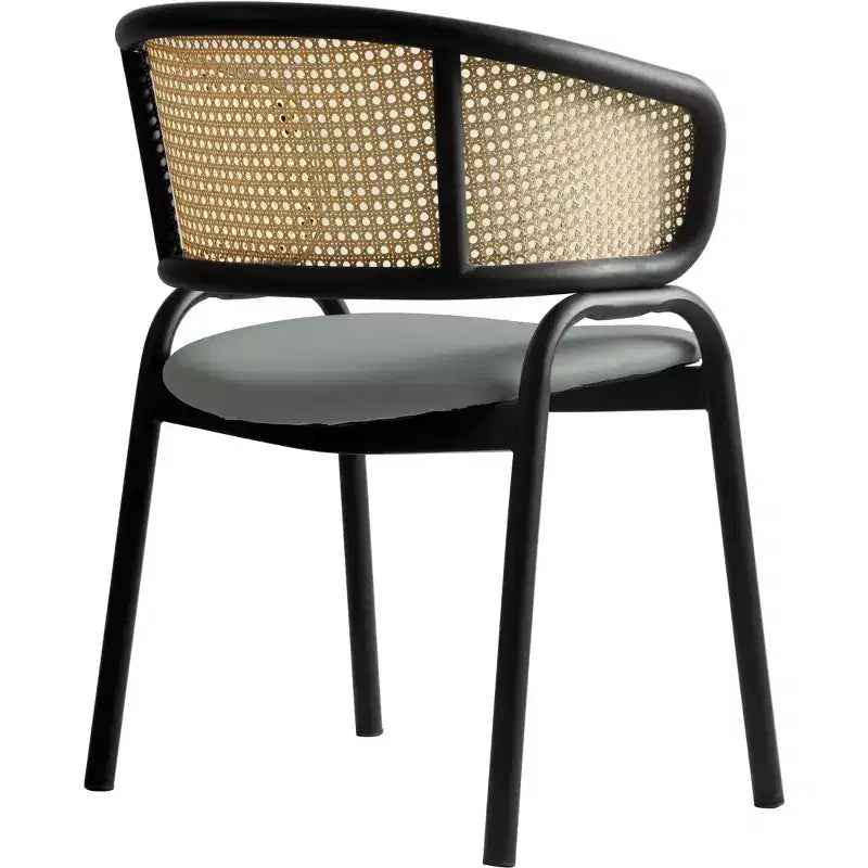 LeisureMod Ervilla Set di 2 sedie da pranzo con schienale in vimini, sedile in pelle e struttura in acciaio nero, moderno, per cucina interna, sala da pranzo, posti a sedere a tavola