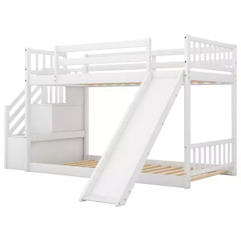 Letto a castello Whisen Wood con due letti singoli, scivolo convertibile e scaletta