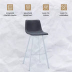 LeisureMod Elland 41 Sgabello da Bar Imbottito in Pelle con Gambe in Ferro - Sgabello Moderno Bianco Base e Poggiapiedi Altezza Bancone per Cucina e Bar, Set di 2