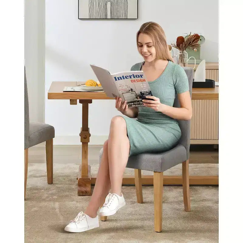 Sedie da pranzo moderne in tessuto, set da 2, schienale curvo imbottito, gambe in legno e capacità di 120 kg, per cucina/sala da pranzo
