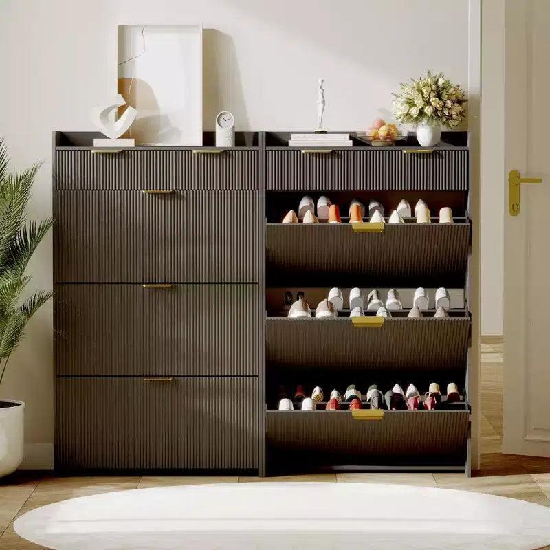 Scarpiera moderna con 3 ante a ribalta e 2 cassetti piccoli e gancio, organizer slim scanalato per scarpe, mobiletto stretto per ingresso