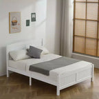 Struttura letto matrimoniale in legno massello Karl Home, bianca
