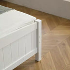 Struttura letto matrimoniale in legno massello Karl Home, bianca