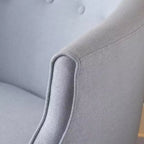 Poltrona in tessuto Okak, poltroncina a bottoni, elegante poltroncina imbottita con gambe in legno di betulla per soggiorno e camera da letto