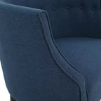 Poltrona in tessuto Okak, poltroncina a bottoni, elegante poltroncina imbottita con gambe in legno di betulla per soggiorno e camera da letto