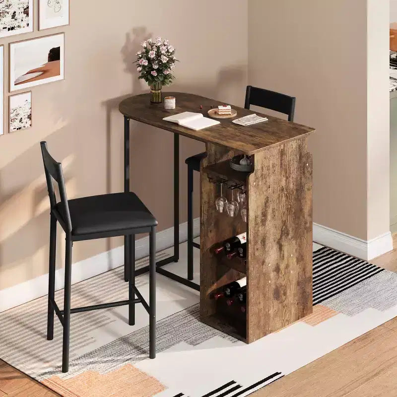 Set Tavolo e Sedie da Bar per 2 con Portabottiglie e Portabicchieri da Vino, Ripiano Portaoggetti Aperto, Tavolo Semicircolare in Legno, per Cucina, Sala da Pranzo