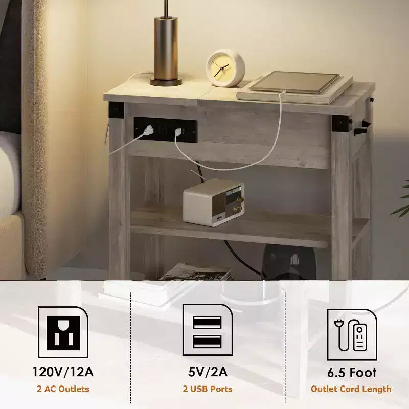 Tavolino laterale con stazione di ricarica, tavolino stretto a 3 ripiani con cassetto e spazio contenitore, tavolino in legno per soggiorno, camera da letto, ufficio