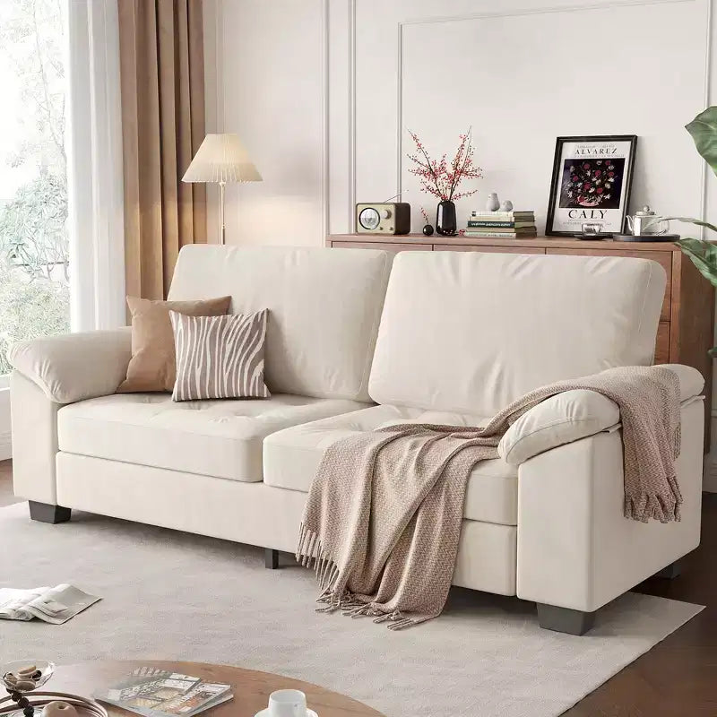 Divano a 3 posti in velluto anni '90, divanetto oversize beige con trapuntatura a bottoni, braccioli in peluche e seduta spaziosa per il soggiorno