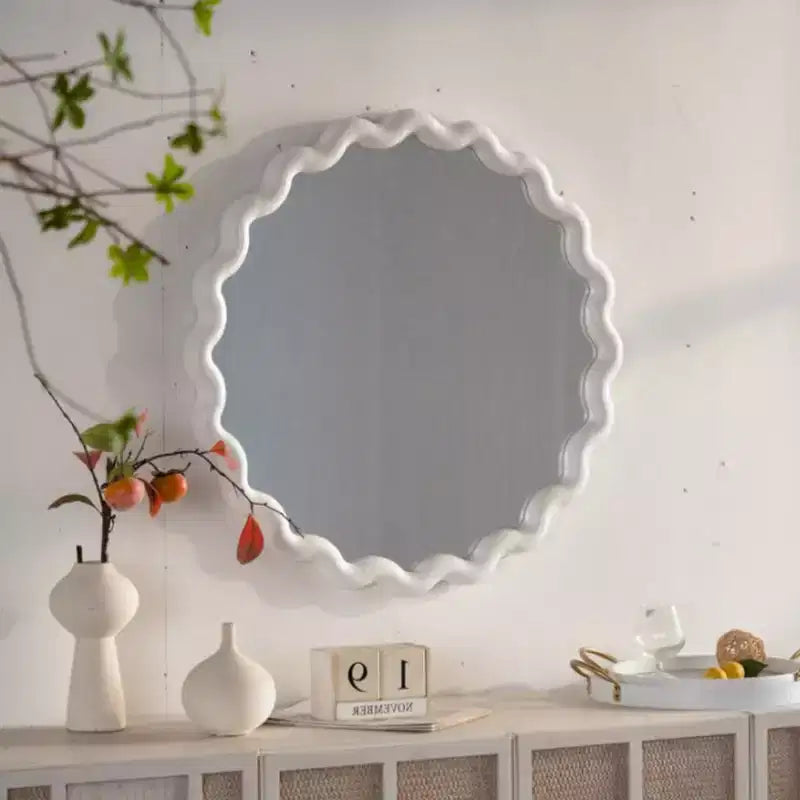 Specchio decorativo rotondo moderno da parete da 71 cm con cornice ondulata opaca, specchio d'accento da parete per soggiorno o bagno - Panipeachy