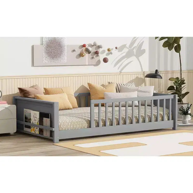 Bellemave Letto a Piattaforma Matrimoniale con Scaffale Integrato, Spondine e Robusta Struttura in Legno, Design Salvaspazio per la Camera dei Bambini