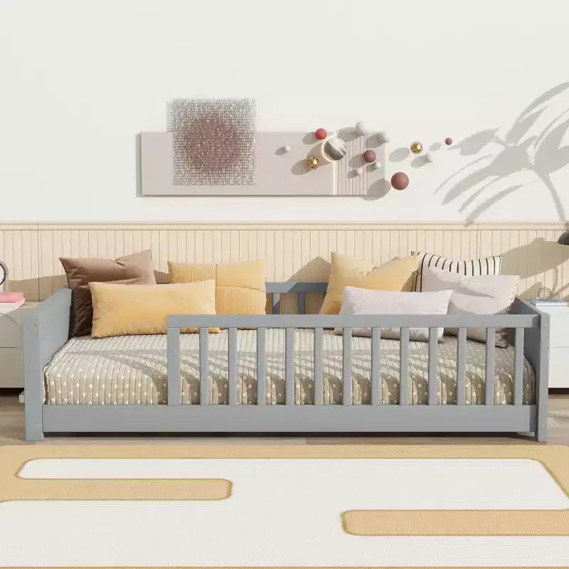Bellemave Letto a Piattaforma Matrimoniale con Scaffale Integrato, Spondine e Robusta Struttura in Legno, Design Salvaspazio per la Camera dei Bambini