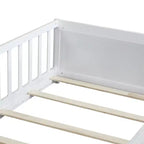Bellemave Letto a Piattaforma Matrimoniale con Scaffale Integrato, Spondine e Robusta Struttura in Legno, Design Salvaspazio per la Camera dei Bambini