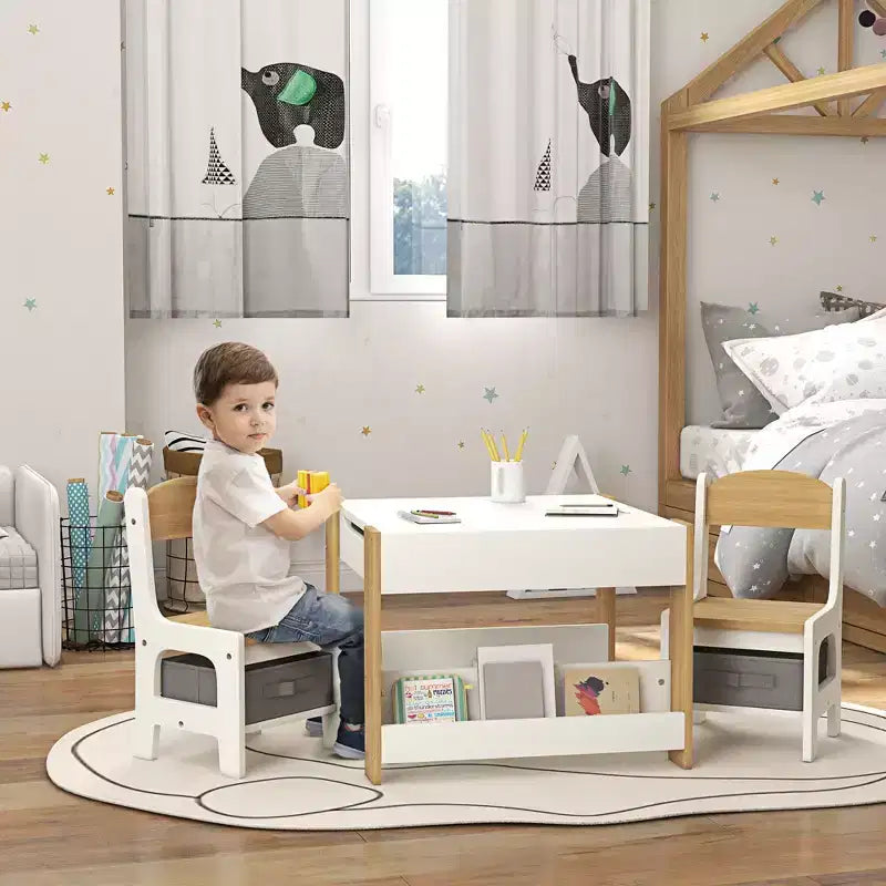 Set tavolo e sedie per bambini Etokfoks 3 pezzi, con piano reversibile lavagna, cassetti portaoggetti, libreria per sala giochi, cameretta, età 3-8 anni, grigio