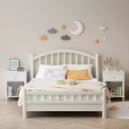 Comodino in Legno Bianco con un Cassetto e Ripiano, Maniglia Dorata, Struttura in MDF per Bambini e Adulti, Altezza 68 cm