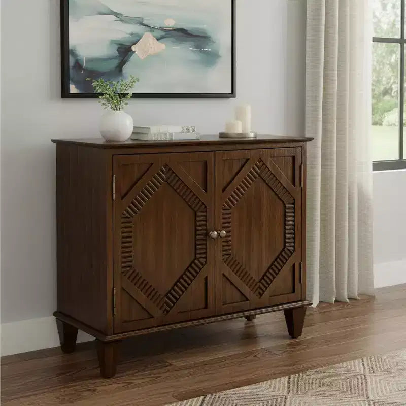 HomeRoots, mobile accentato marrone in legno scolpito, con due ante, 34"