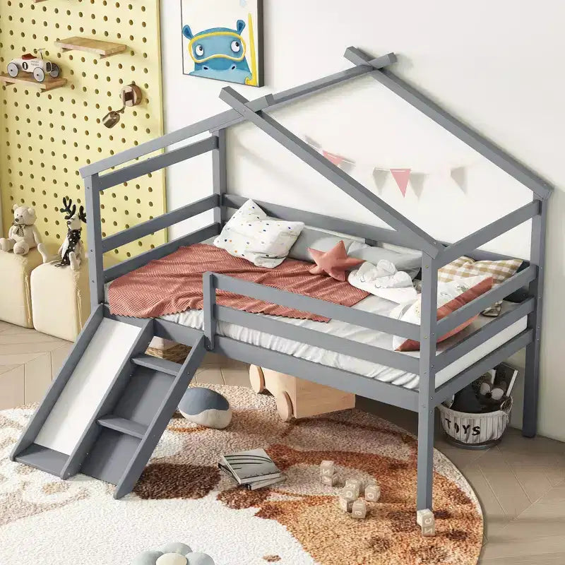 Letto a soppalco basso Bellemave Twin House con scivolo e scala, struttura letto a soppalco in pino con ringhiere di sicurezza per bambini