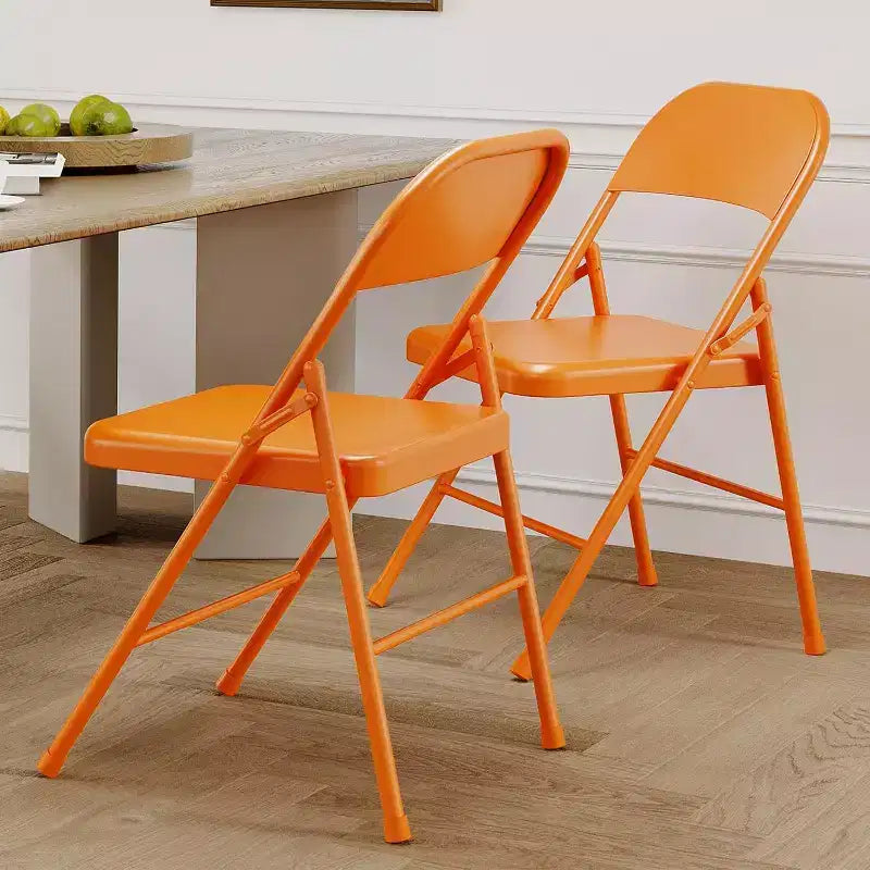 Set di 2 sedie pieghevoli in metallo arancione, supporta 158 kg ciascuna, portatile e pieghevole per uso interno/esterno