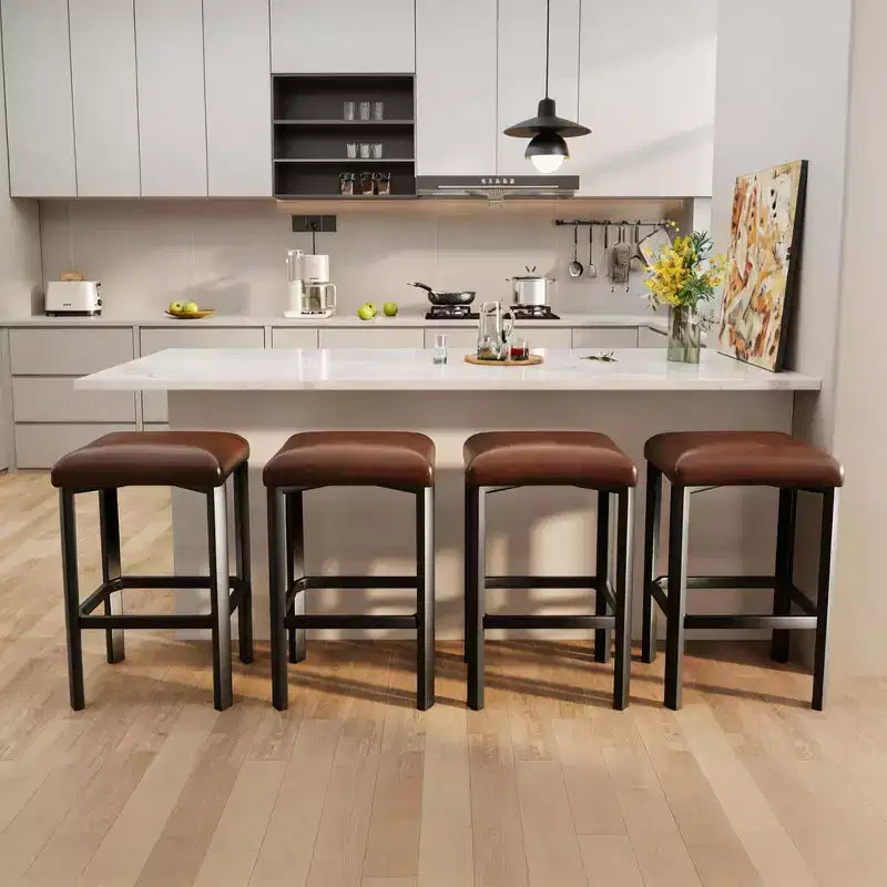 Set di 4 sgabelli da bar, sedie da cucina in pelle PU con 2 imbottiture spesse, sgabelli da bar altezza bancone, facile montaggio, per isola cucina, bancone bar