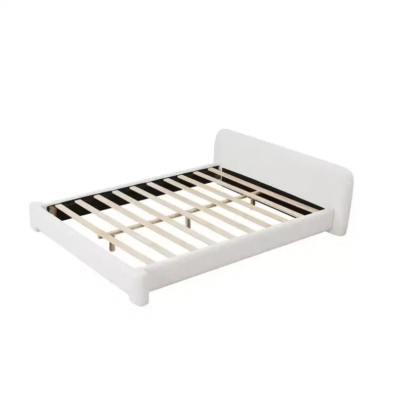 Letto Imbottito in Bouclé Bianco con Morbido Profilo Curvo, Supporto in Legno Resistente e Facile Montaggio per Camere da Letto Moderne e Accoglienti, King