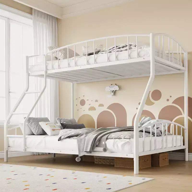 Letto a Castello Salvaspazio Matrimoniale  Telaio in Acciaio Resistente, Ringhiera Curva, Scala, Supporto a Doghe Robuste  Nessuna Rete a Molle Necessaria
