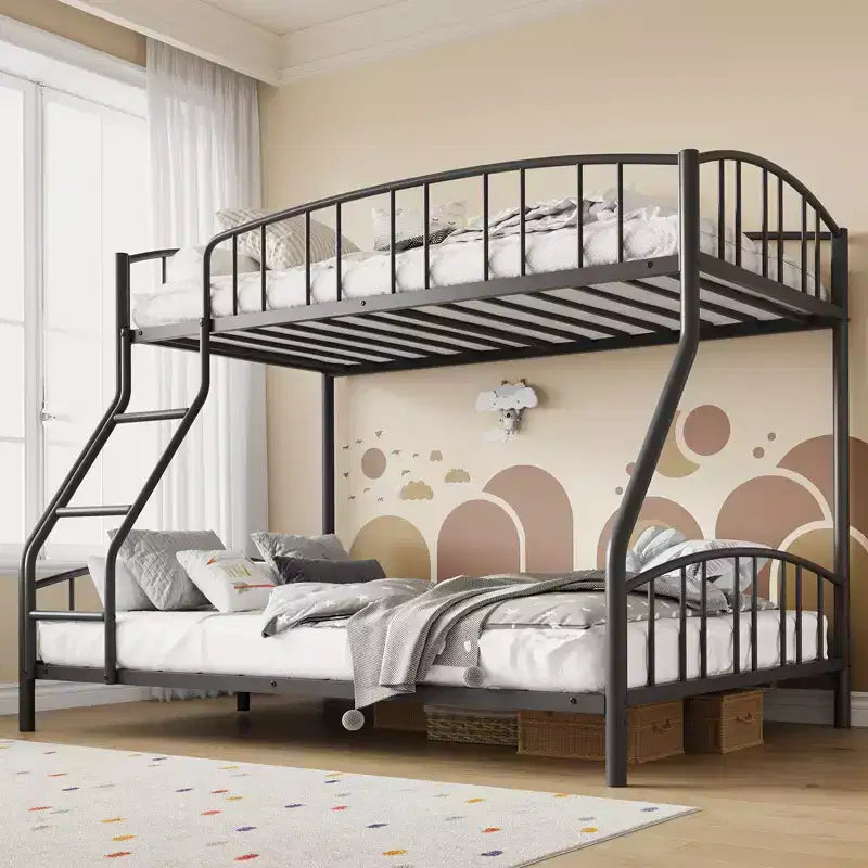 Letto a Castello Salvaspazio Matrimoniale  Telaio in Acciaio Resistente, Ringhiera Curva, Scala, Supporto a Doghe Robuste  Nessuna Rete a Molle Necessaria