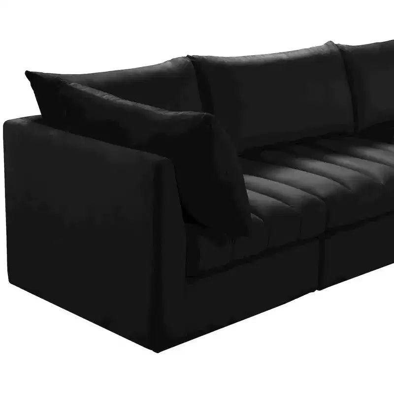 Divano modulare in velluto Jacob di Meridian Furniture