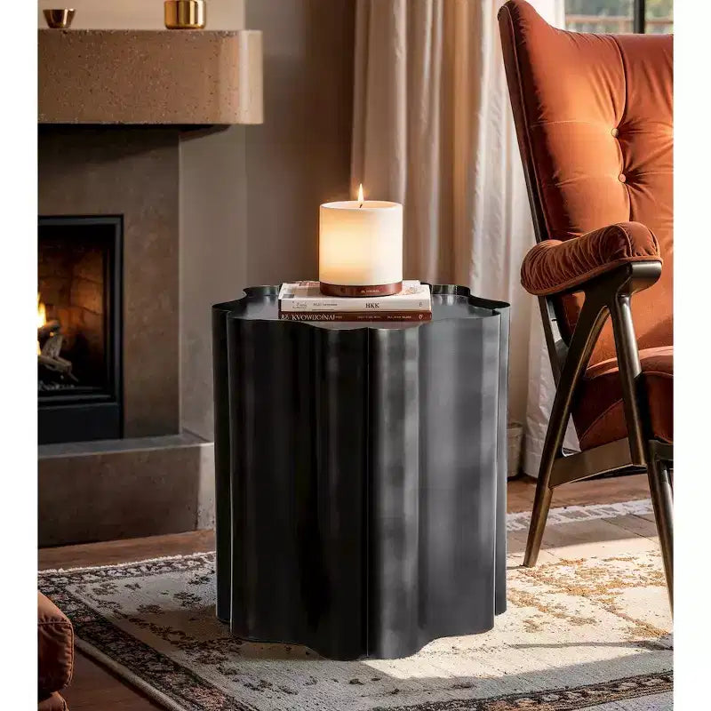Tavolino Eloise di Meridian Furniture