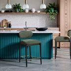 Sgabello da bancone Meridian Furniture Riccio con finitura nera e tessuto performante