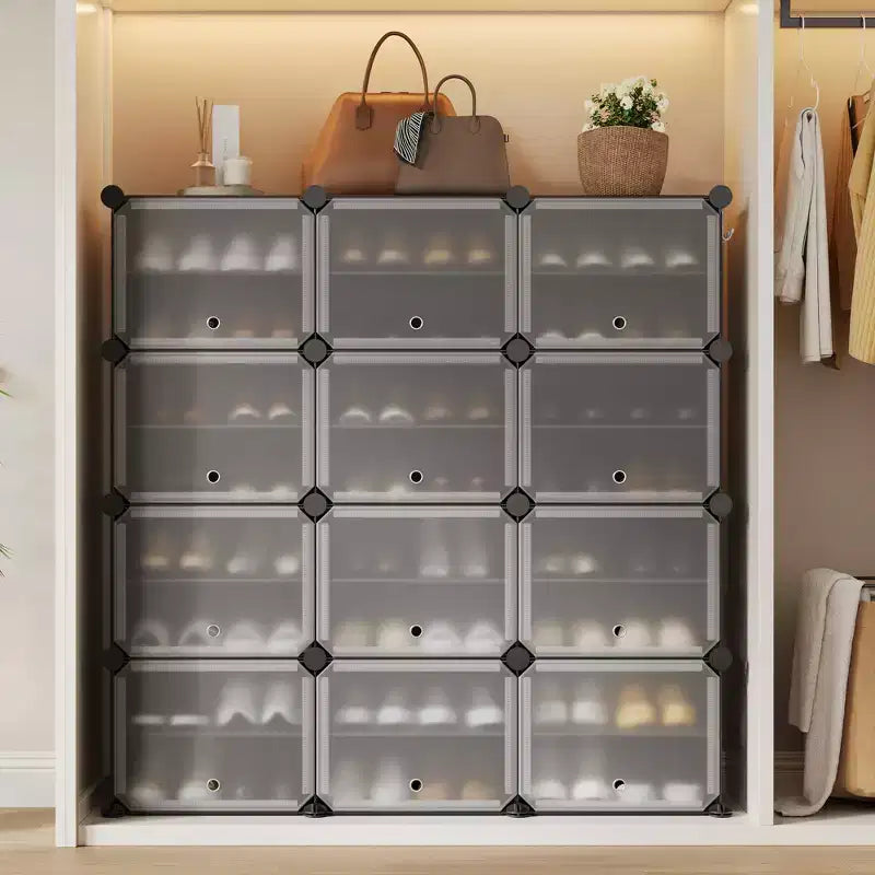 Scarpiera a 8 Ripiani a Tripla Colonna con Ganci, Scaffale Organizzatore di Calzature Extra Large a 24 Scomparti Autoportante per Guardaroba e Ingresso di Famiglia, Nero