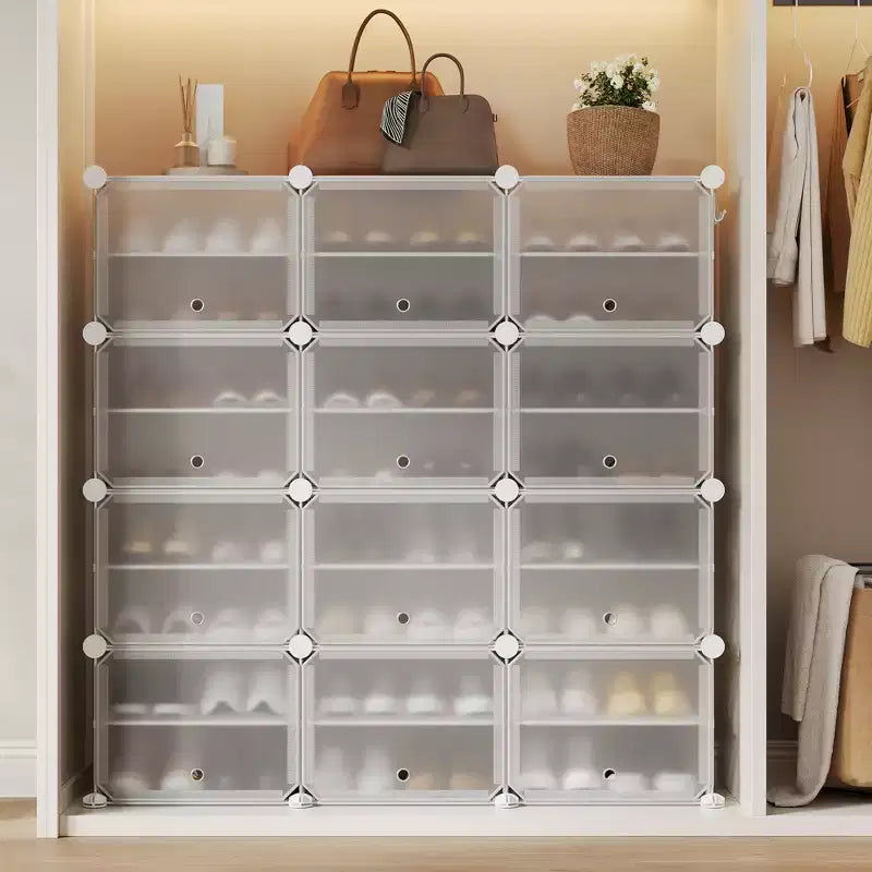 Scarpiera a 8 Ripiani a Tripla Colonna con Ganci, Scaffale Organizzatore di Calzature Extra Large a 24 Scomparti Autoportante per Guardaroba e Ingresso di Famiglia, Nero