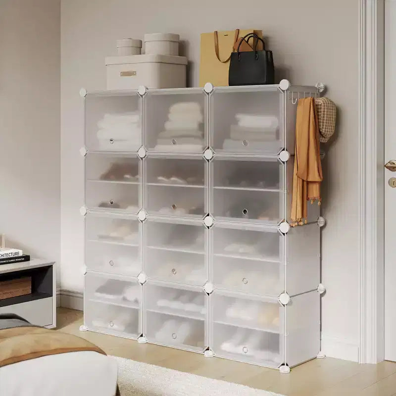 Scarpiera a 8 Ripiani a Tripla Colonna con Ganci, Scaffale Organizzatore di Calzature Extra Large a 24 Scomparti Autoportante per Guardaroba e Ingresso di Famiglia, Nero