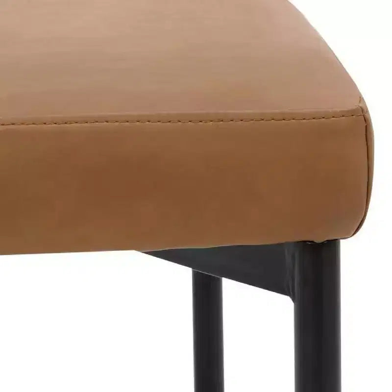Sedia da pranzo Nathan James Dahlia in metallo moderno: imbottita, design italiano, struttura robusta