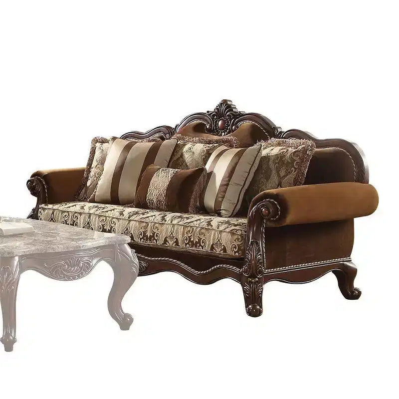Divano Jardena 89": Braccioli Arrotondati, Gambe Queen Anne, Borchie decorative - Acme Furniture