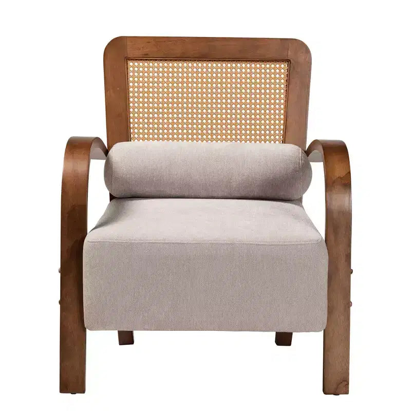 Poltrona Baxton Studio Sage in tessuto e legno con rattan intrecciato grigio chiaro/marrone noce/marrone naturale: Rivestimento in poliestere, telaio in legno di gomma