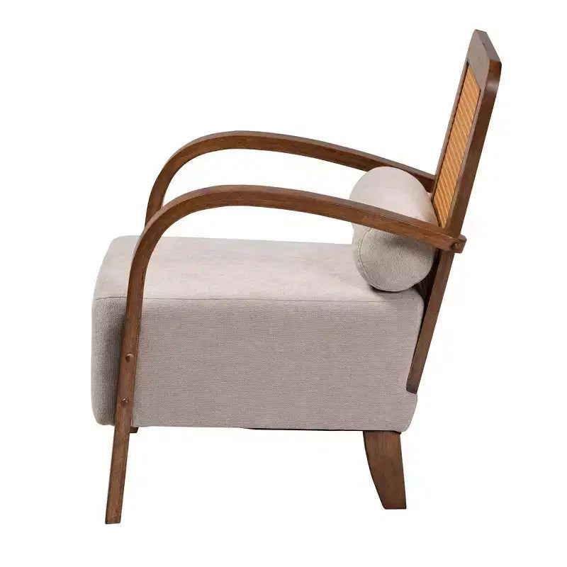 Poltrona Baxton Studio Sage in tessuto e legno con rattan intrecciato grigio chiaro/marrone noce/marrone naturale: Rivestimento in poliestere, telaio in legno di gomma