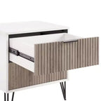 Manhattan Comfort Dumbo Comodino 2 Cassetti Bianco/Grigio Rustico: Comodino Moderno con Guide Metalliche, Struttura in MDF