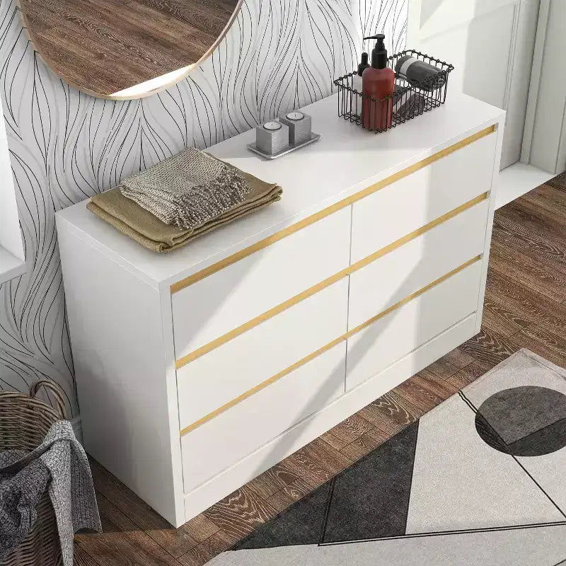 Comò 24/7 Shop At Home Windsong Modern a 6 cassetti: profilo in finto oro, cassetti scorrevoli