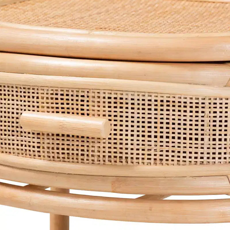 bali & pari Divitia Comodino in Rattan Naturale con 1 Cassetto Naturale: 55,1 cm Altezza, Nessun Montaggio, Struttura in MDF