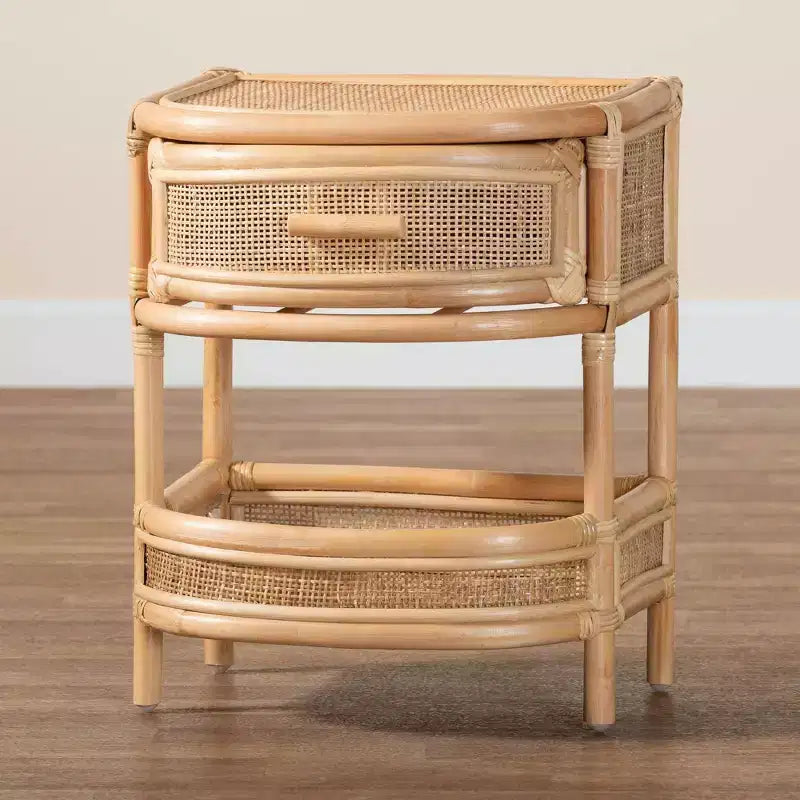 bali & pari Divitia Comodino in Rattan Naturale con 1 Cassetto Naturale: 55,1 cm Altezza, Nessun Montaggio, Struttura in MDF