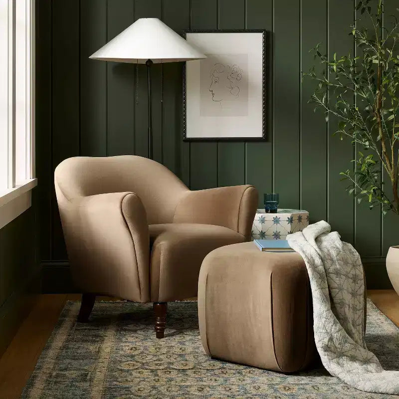 Pouf quadrato in velluto color cuoio - Threshold™ ideato con Studio McGee