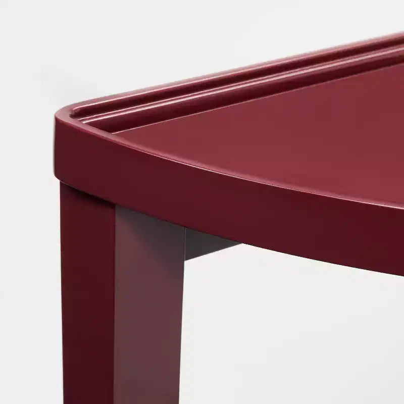 Tavolino da Consolle con Finitura Laccata Rosso Scuro - Threshold™ ideato con Studio McGee