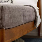 Letto a piattaforma Queen Sierra in legno castagno - New Heights: Mango massiccio, moderno di metà secolo, nessuna rete a molle richiesta