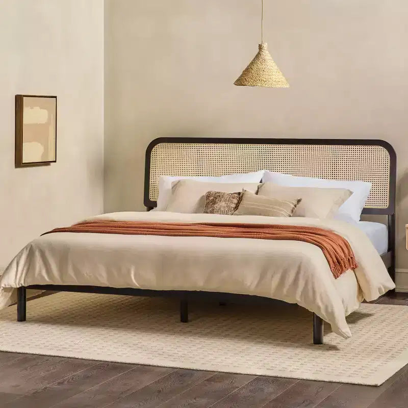 Saracina Home Letto Matrimoniale King con Testiera in Rattan Nera: Stile Bohemien Transizionale, Motivo Solido, Capacità 227 kg, Non Imbottito